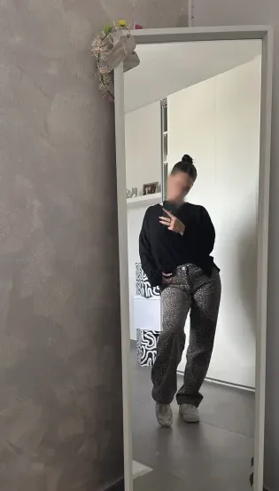 Anna, 21