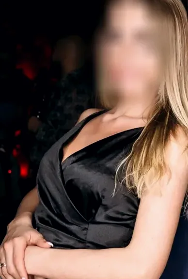 Christina, 35