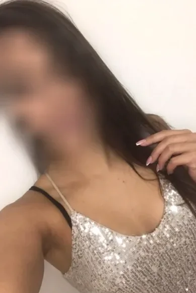 Elisabeth, 24