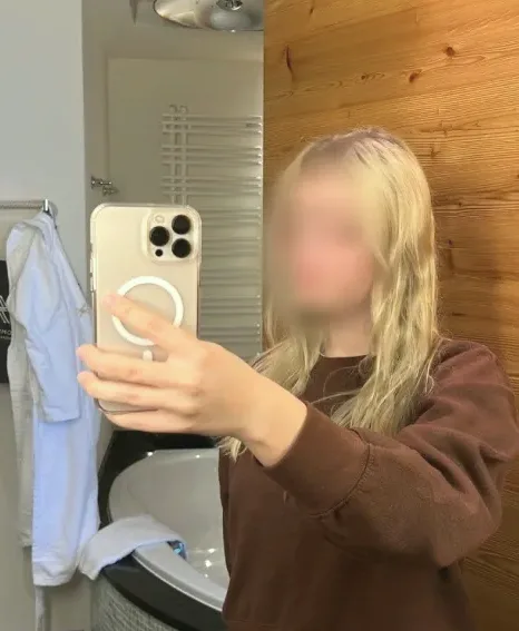 Emma, 20