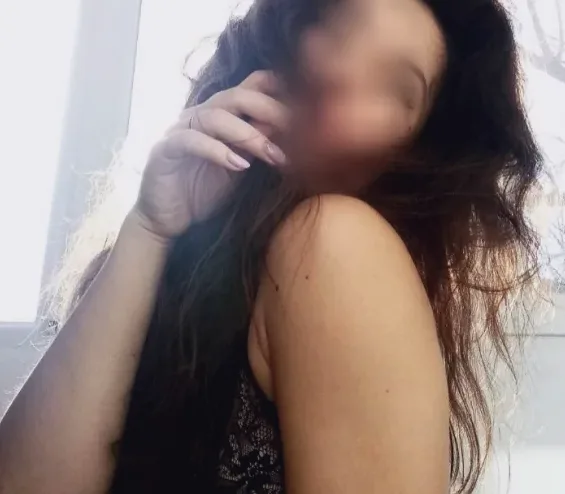 Valerie, 35